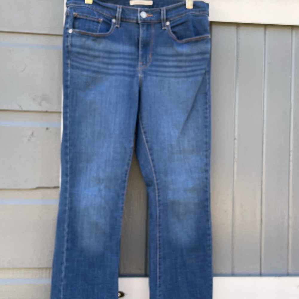 Levi's Women's Boot Cut Jeans‎ in Classic Blue